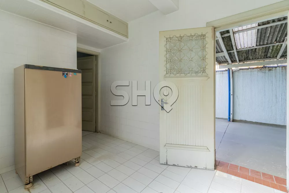 Casa Comercial à venda com 3 quartos, 266m² - Foto 15