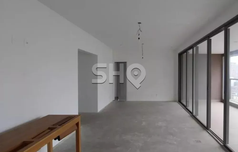 Apartamento à venda com 3 quartos, 154m² - Foto 2