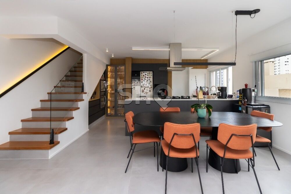 Cobertura à venda com 2 quartos, 250m² - Foto 4