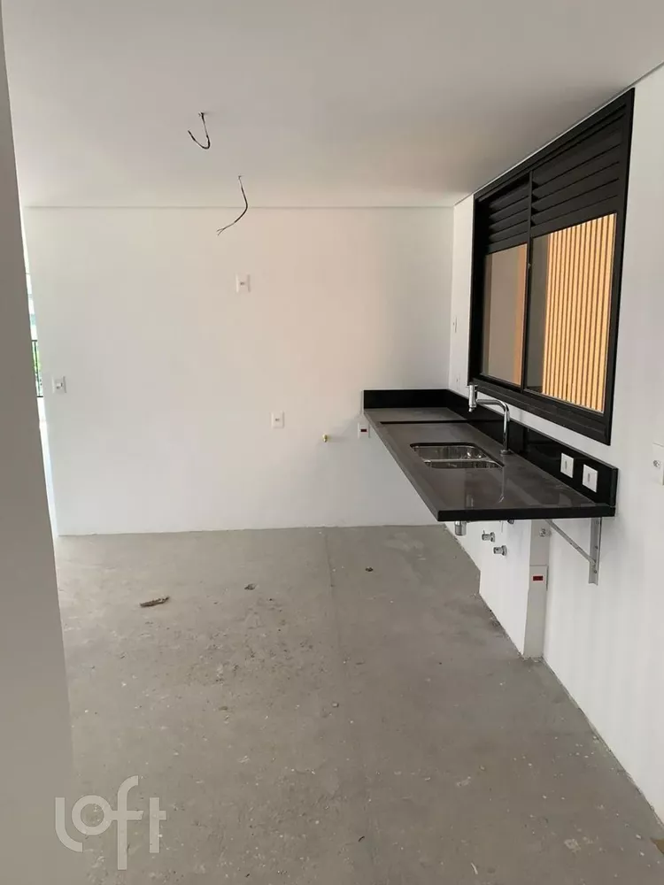 Apartamento à venda com 3 quartos, 189m² - Foto 4