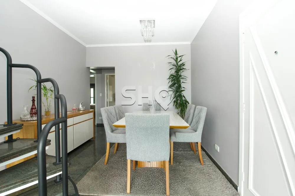 Apartamento, 3 quartos, 218 m² - Foto 1