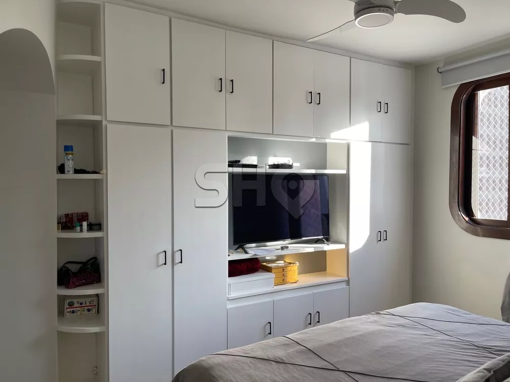 Apartamento à venda com 3 quartos, 196m² - Foto 3