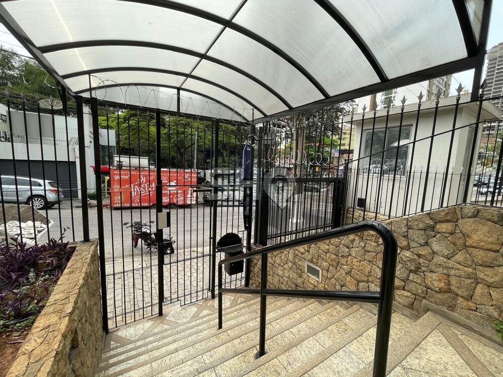 Apartamento à venda com 3 quartos, 107m² - Foto 18