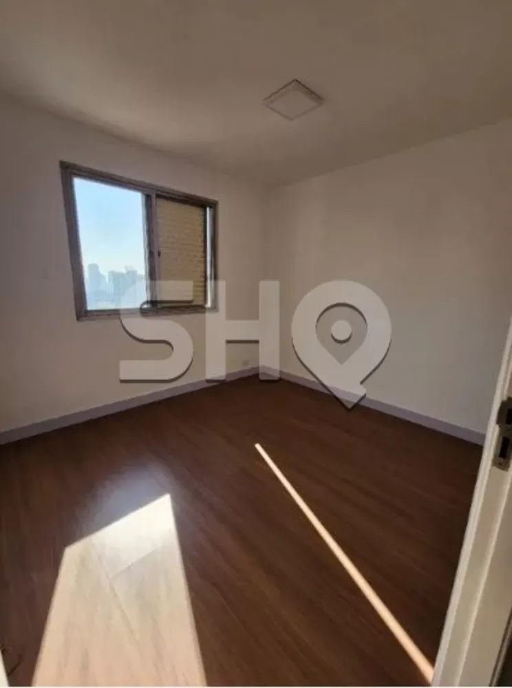 Apartamento à venda com 3 quartos, 80m² - Foto 4