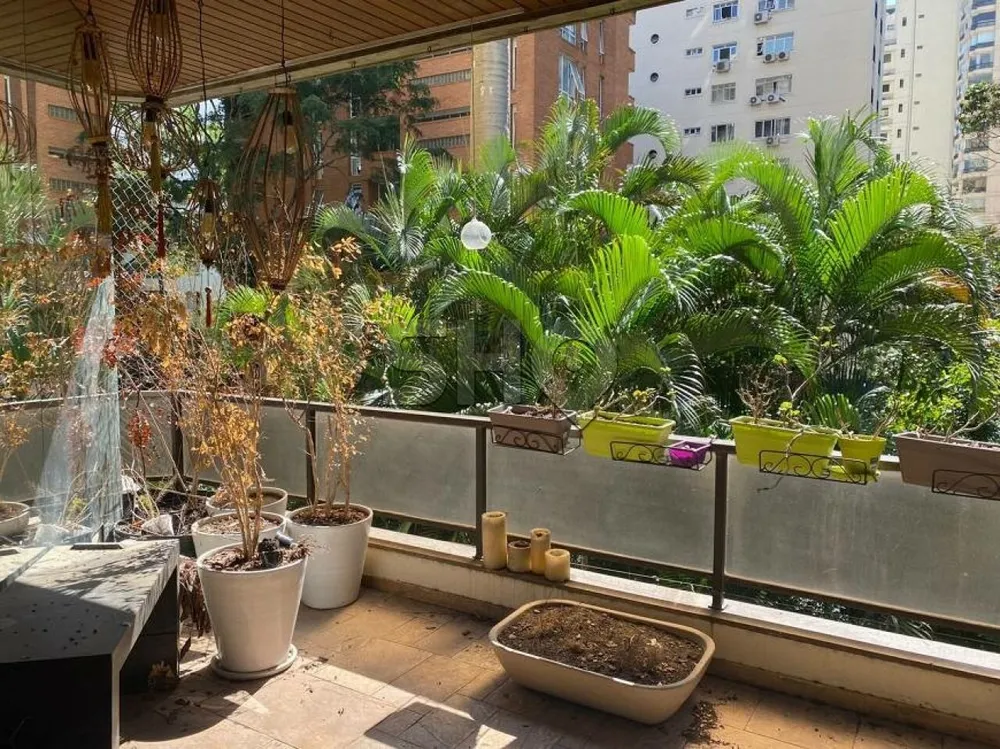 Apartamento, 3 quartos, 197 m² - Foto 1
