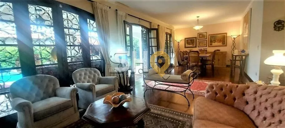 Casa à venda com 4 quartos, 420 - Foto 1