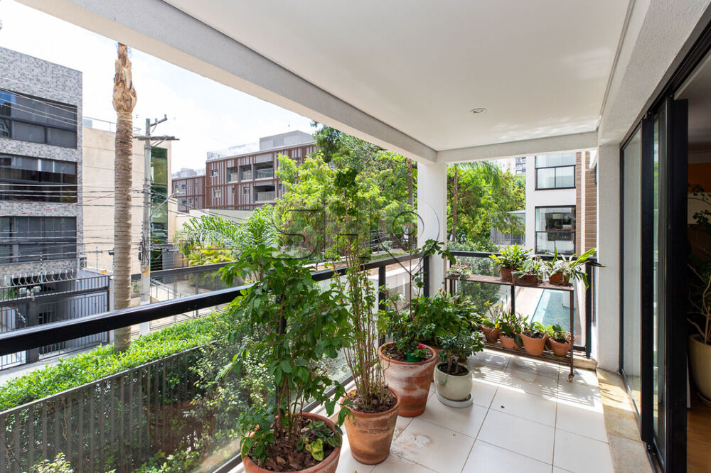 Apartamento à venda com 3 quartos, 160m² - Foto 1