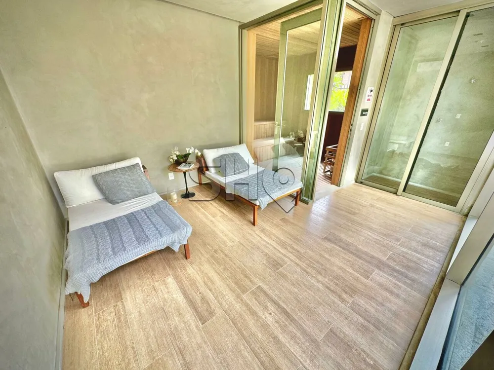 Apartamento, 3 quartos, 231 m² - Foto 1