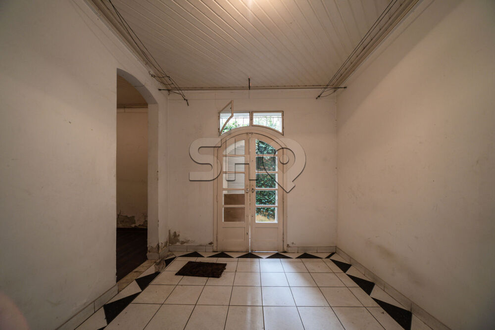 Casa Comercial para alugar com 3 quartos, 359m² - Foto 2