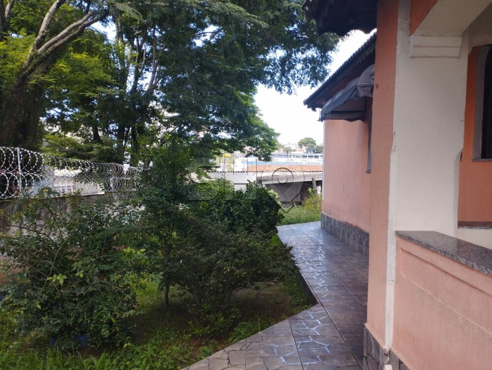 Casa à venda e aluguel com 3 quartos, 870m² - Foto 2