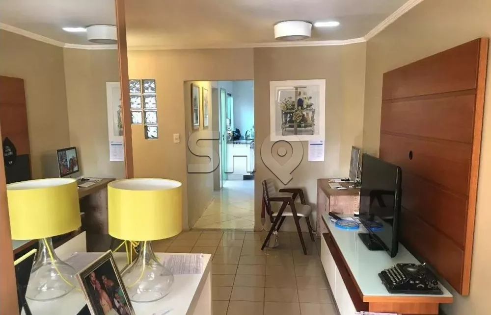 Sobrado à venda com 3 quartos, 232m² - Foto 1