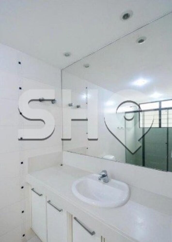 Apartamento para alugar com 4 quartos, 226m² - Foto 2