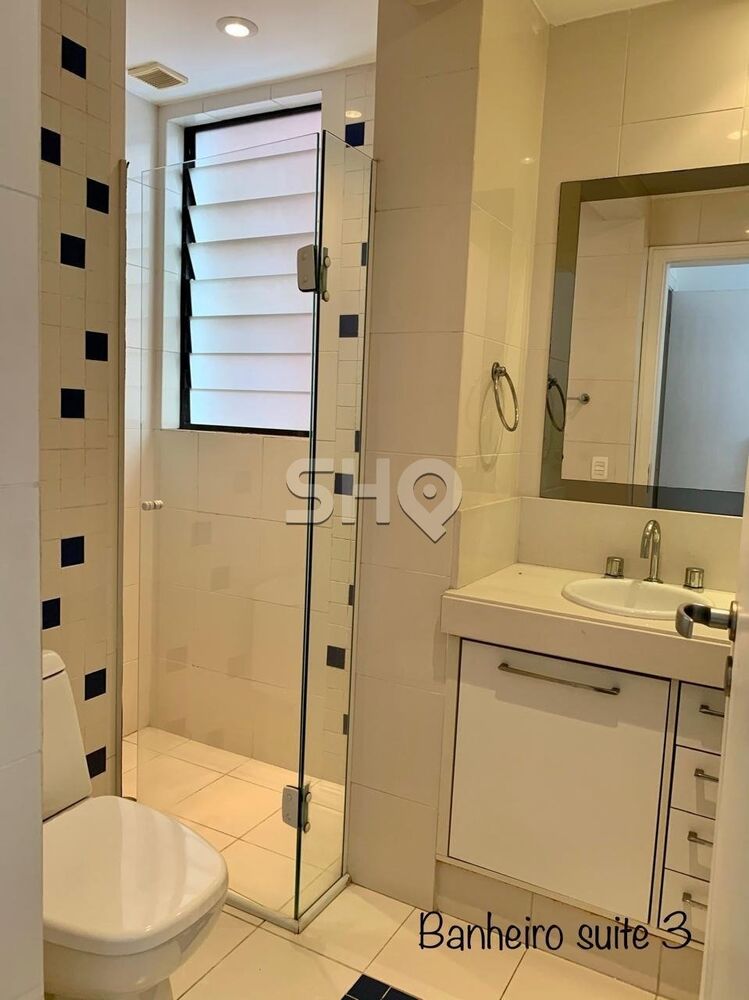 Apartamento para alugar com 4 quartos, 226m² - Foto 4