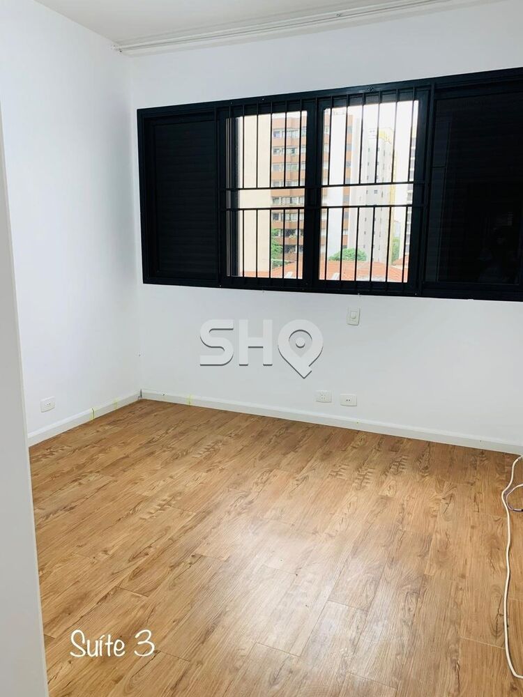 Apartamento para alugar com 4 quartos, 226m² - Foto 13