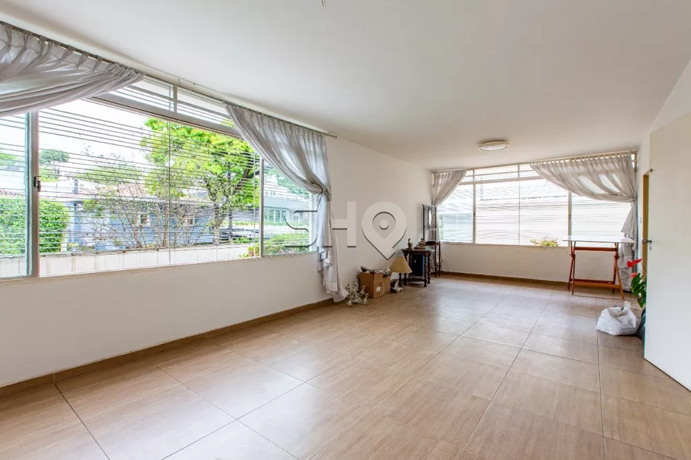 Casa à venda com 4 quartos, 384m² - Foto 1