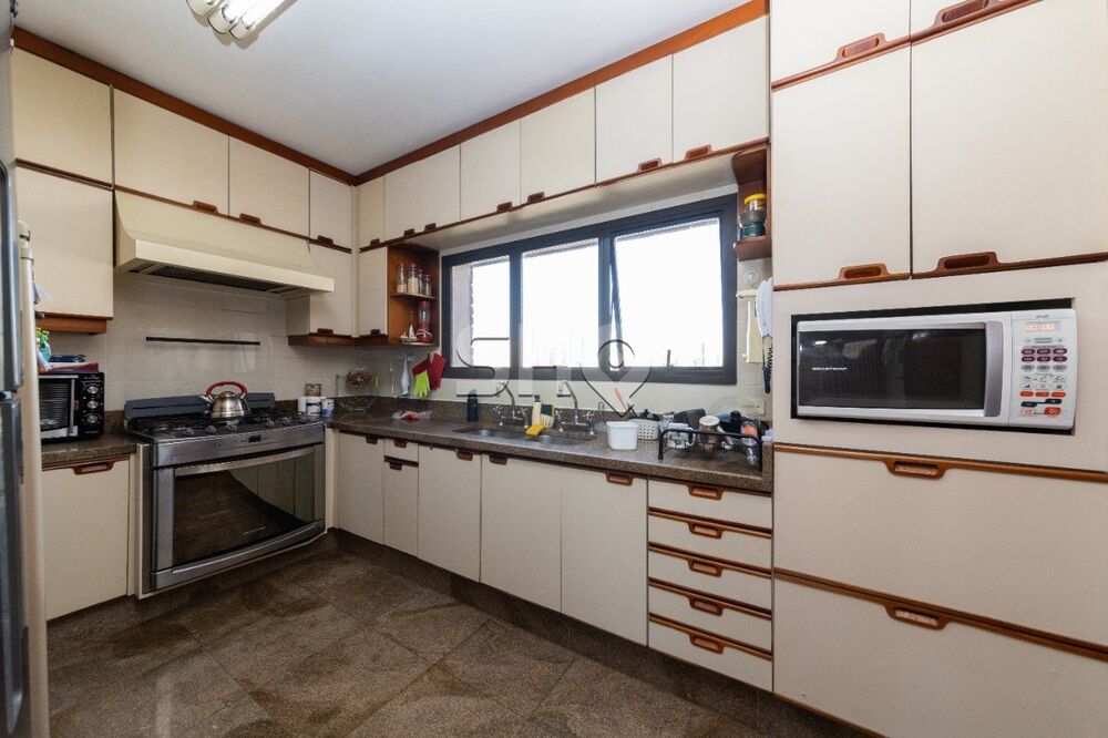 Apartamento à venda com 4 quartos, 215m² - Foto 14
