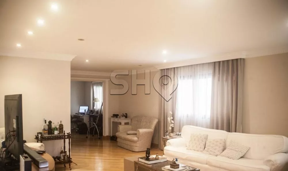 Apartamento à venda com 3 quartos, 198m² - Foto 1