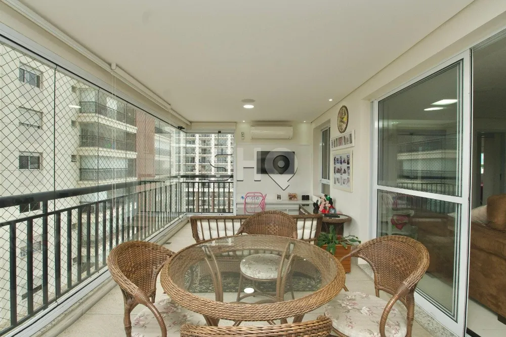 Apartamento, 3 quartos, 168 m² - Foto 1