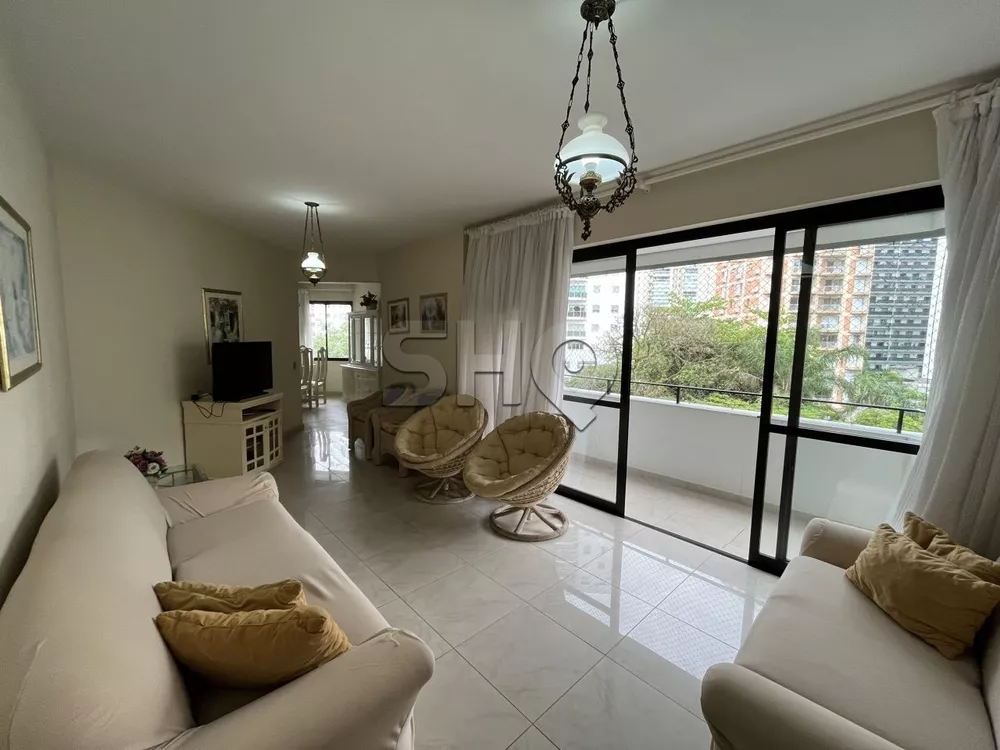 Apartamento à venda com 3 quartos, 140m² - Foto 1