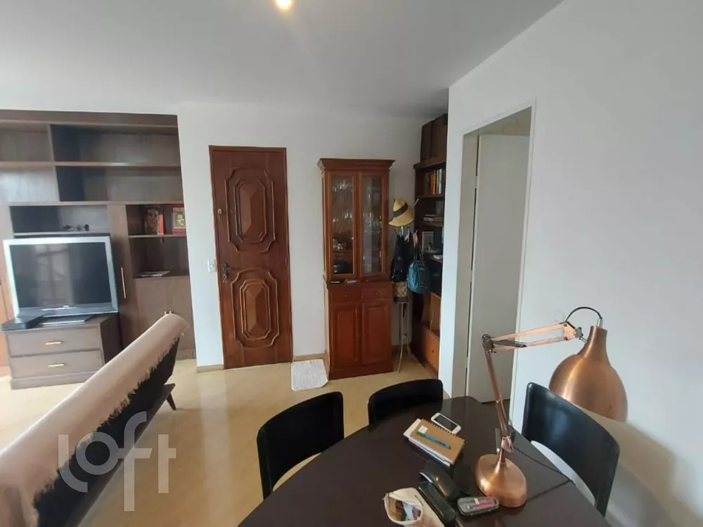 Apartamento à venda com 3 quartos, 140m² - Foto 4