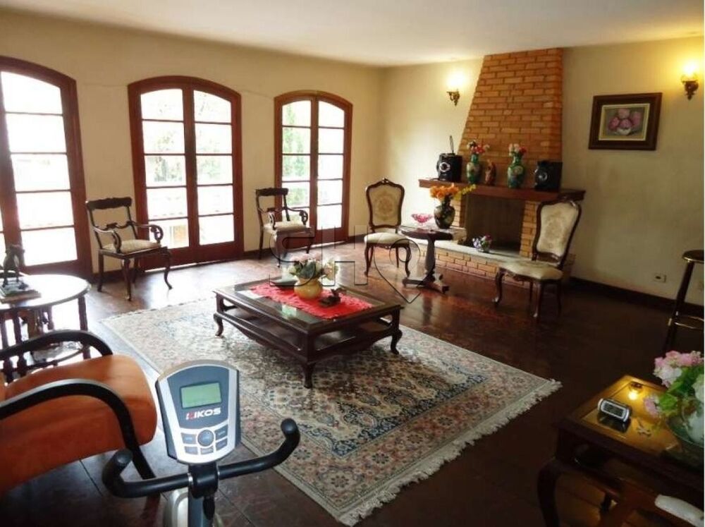 Sobrado, 3 quartos, 303 m² - Foto 1