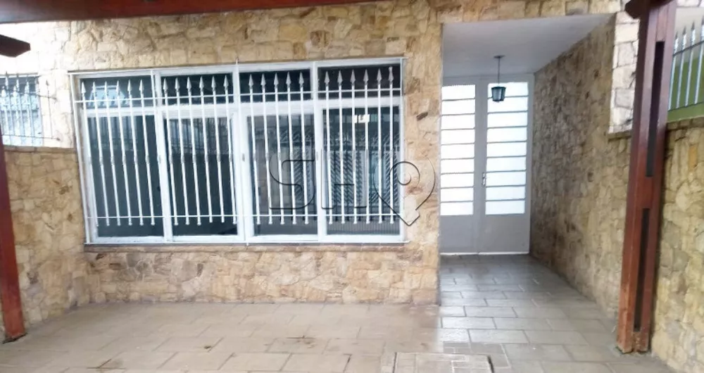 Sobrado à venda com 3 quartos, 180m² - Foto 1