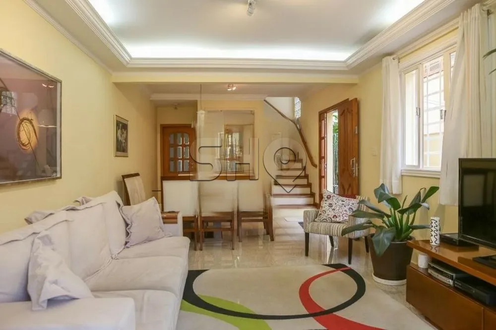 Sobrado, 3 quartos, 212 m² - Foto 1