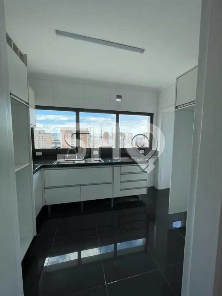 Apartamento para alugar com 4 quartos, 177m² - Foto 4