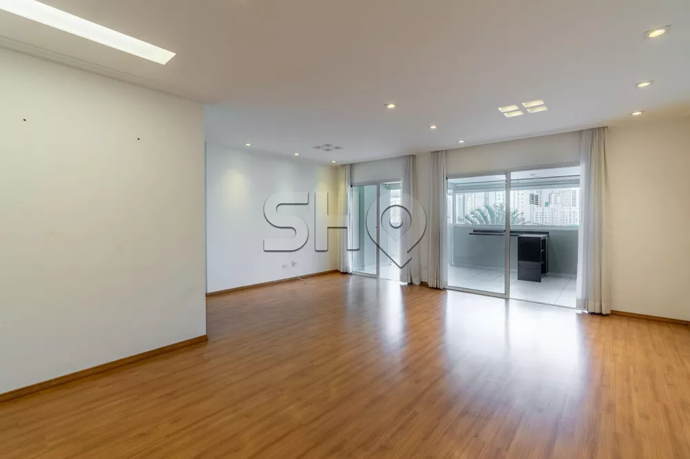 Apartamento à venda com 3 quartos, 134m² - Foto 2