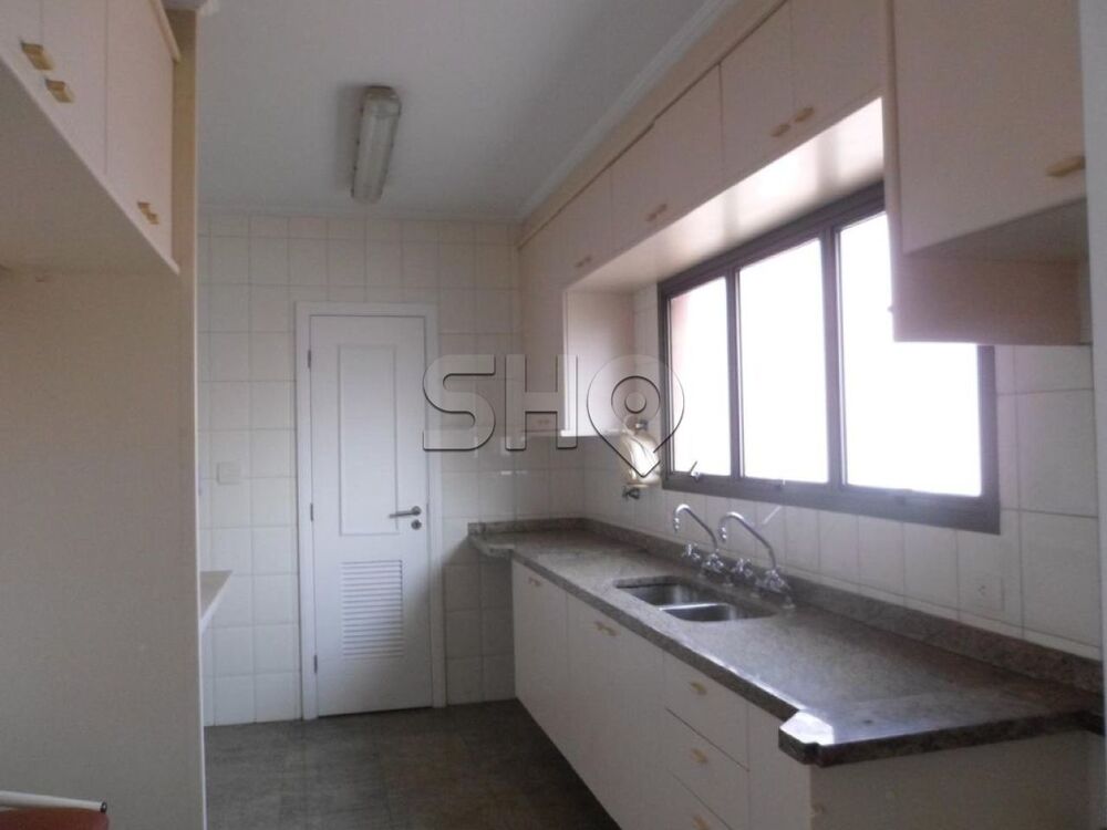 Apartamento à venda com 4 quartos, 224m² - Foto 17