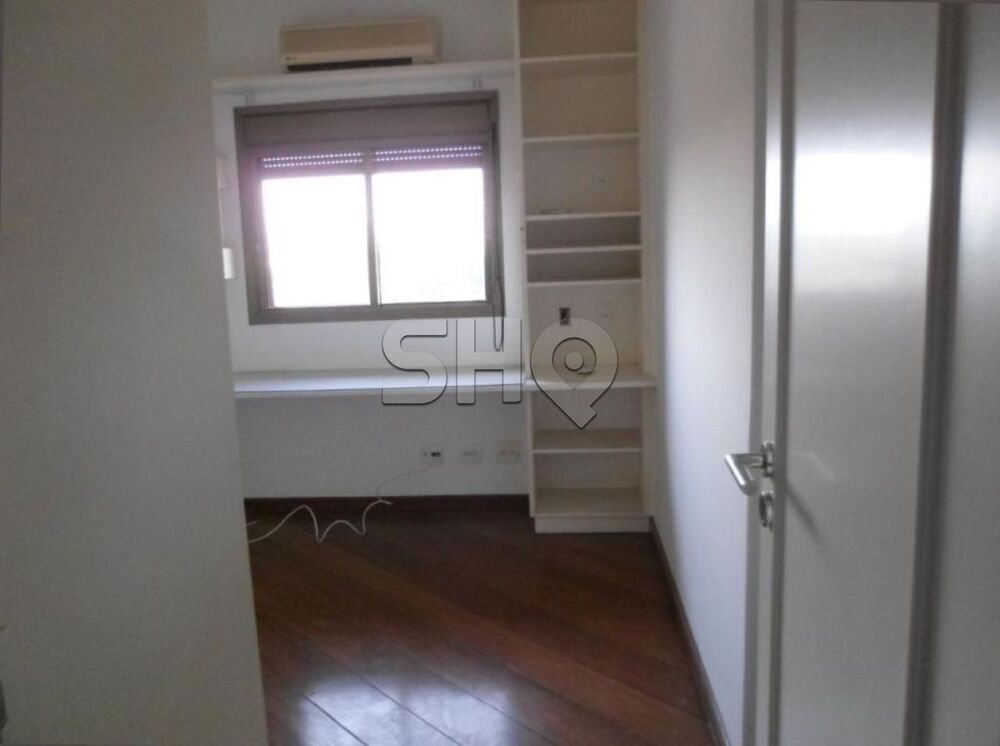 Apartamento à venda com 4 quartos, 224m² - Foto 10