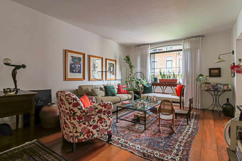Apartamento à venda com 2 quartos, 160m² - Foto 2
