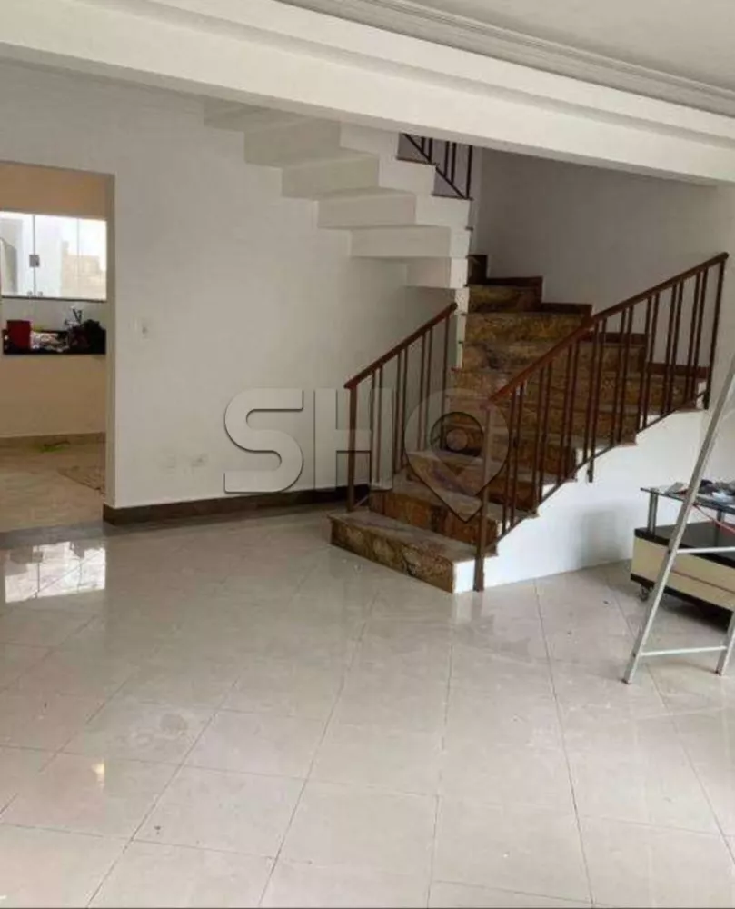 Casa à venda com 2 quartos, 180m² - Foto 1