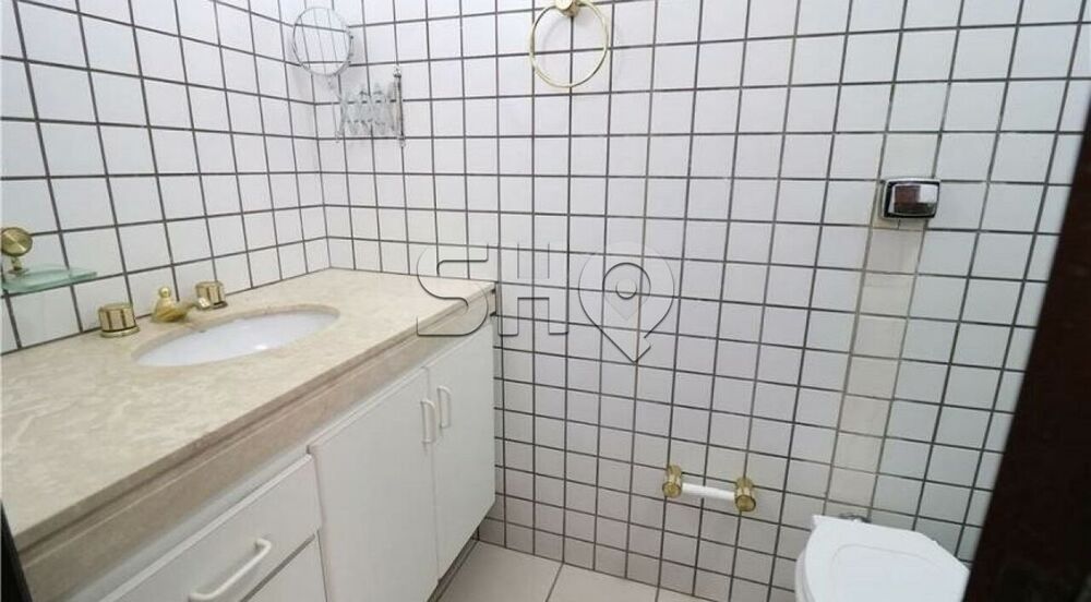 Sobrado, 3 quartos, 448 m² - Foto 1