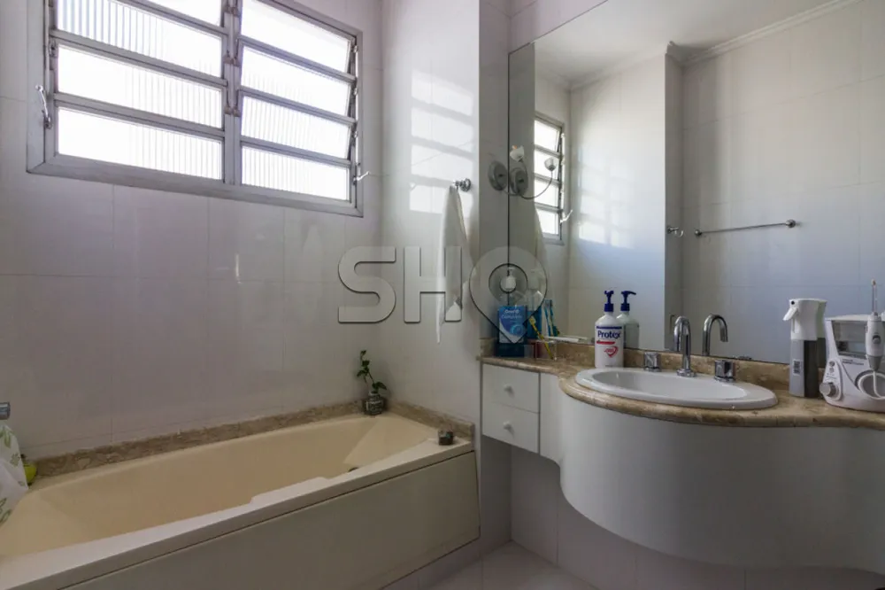 Apartamento, 3 quartos, 244 m² - Foto 2