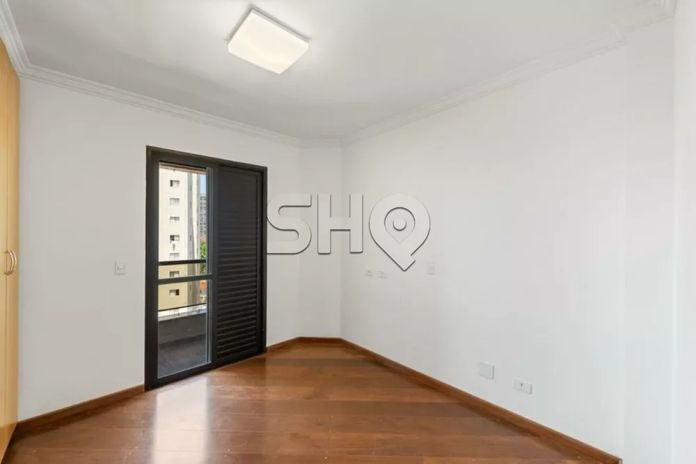 Apartamento à venda com 4 quartos, 210m² - Foto 2