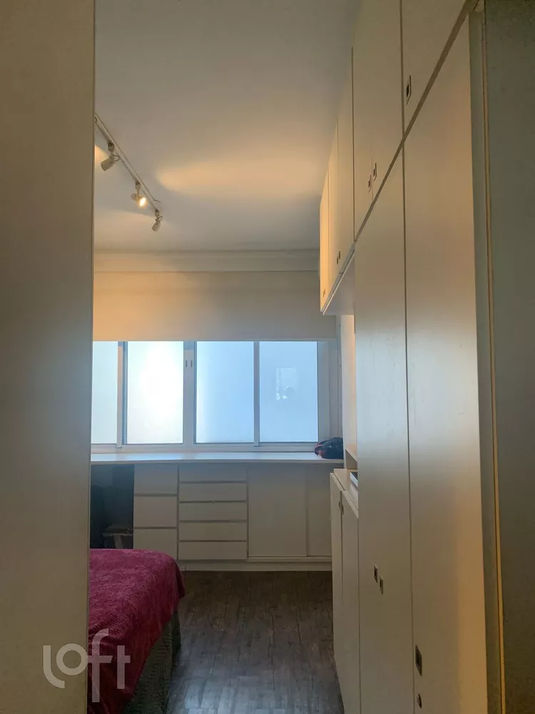 Apartamento à venda com 3 quartos, 189m² - Foto 4