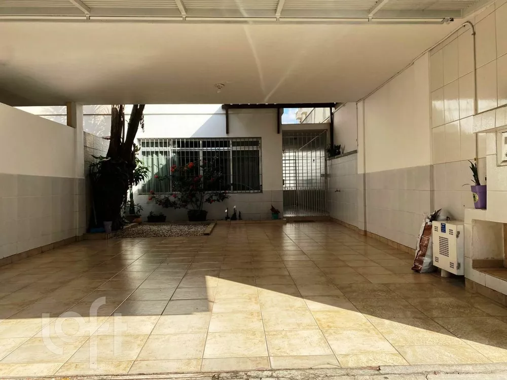 Casa à venda com 3 quartos, 200m² - Foto 2