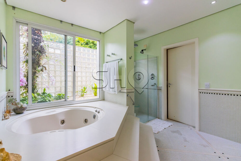 Casa à venda com 4 quartos, 650m² - Foto 18