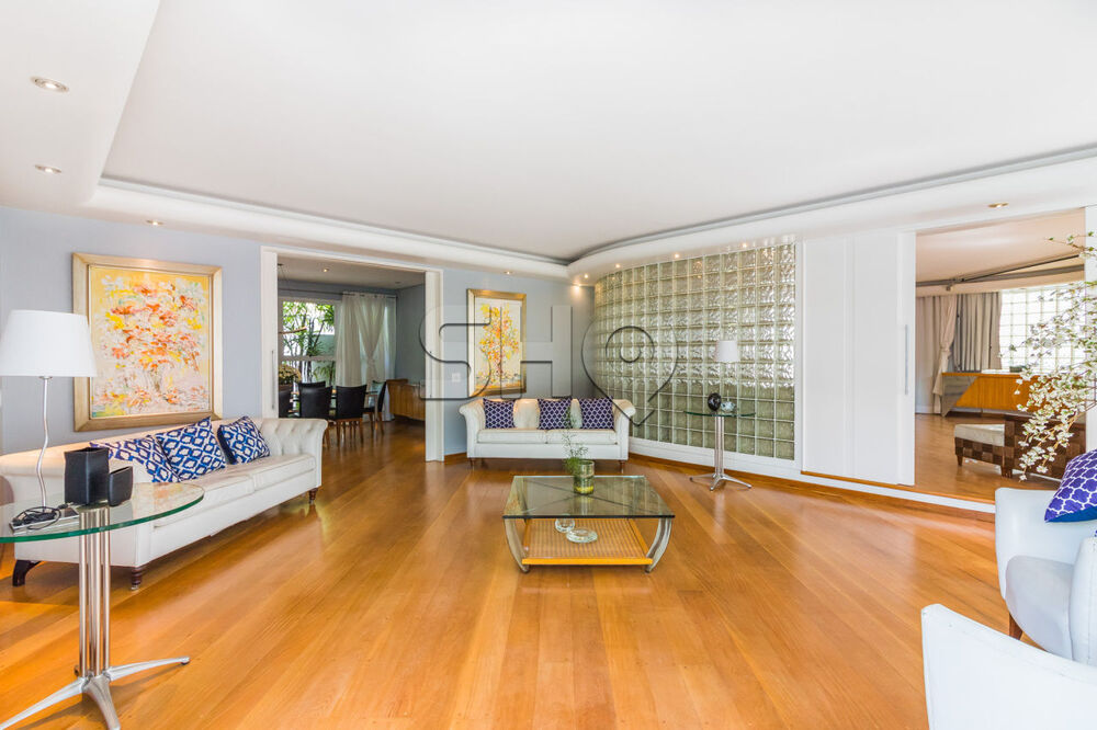 Casa à venda com 4 quartos, 650m² - Foto 1