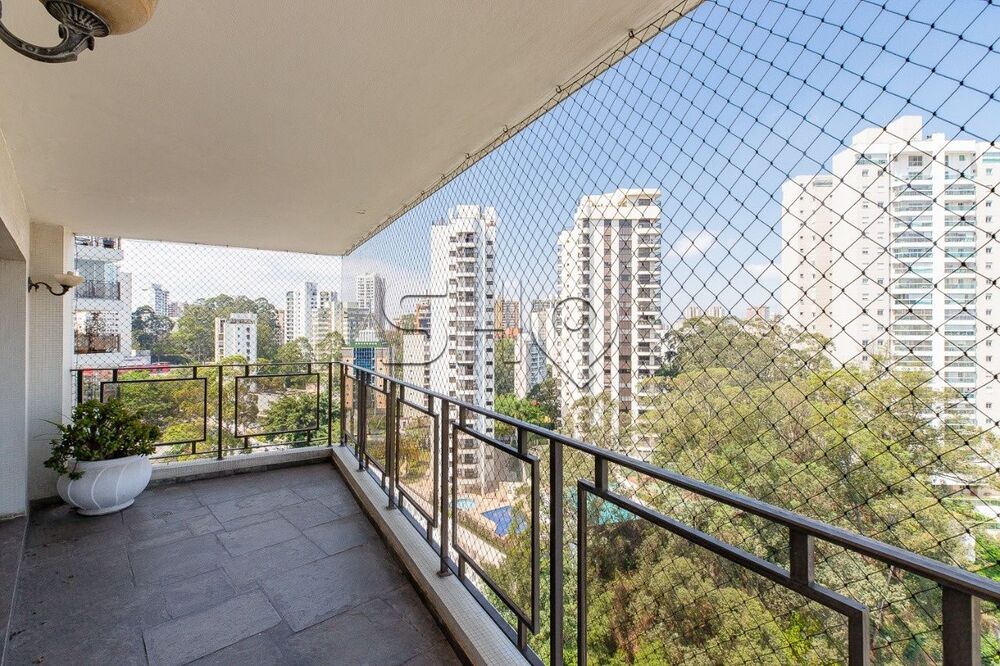 Apartamento à venda com 4 quartos, 187m² - Foto 1