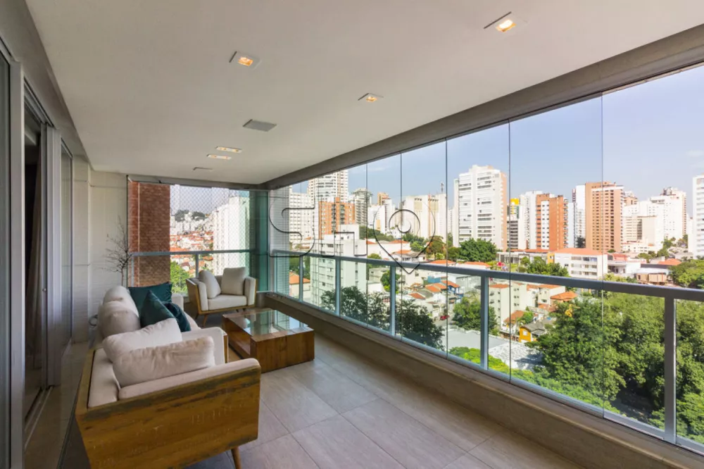 Apartamento para alugar com 4 quartos, 270m² - Foto 2