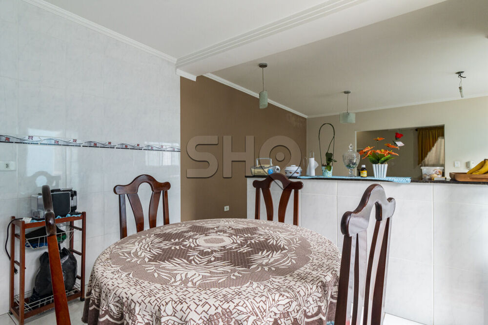 Sobrado à venda com 3 quartos, 250m² - Foto 2