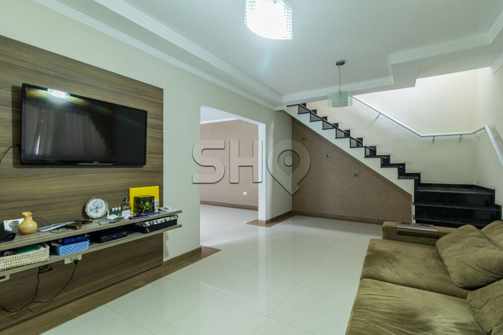 Sobrado à venda com 3 quartos, 250m² - Foto 1