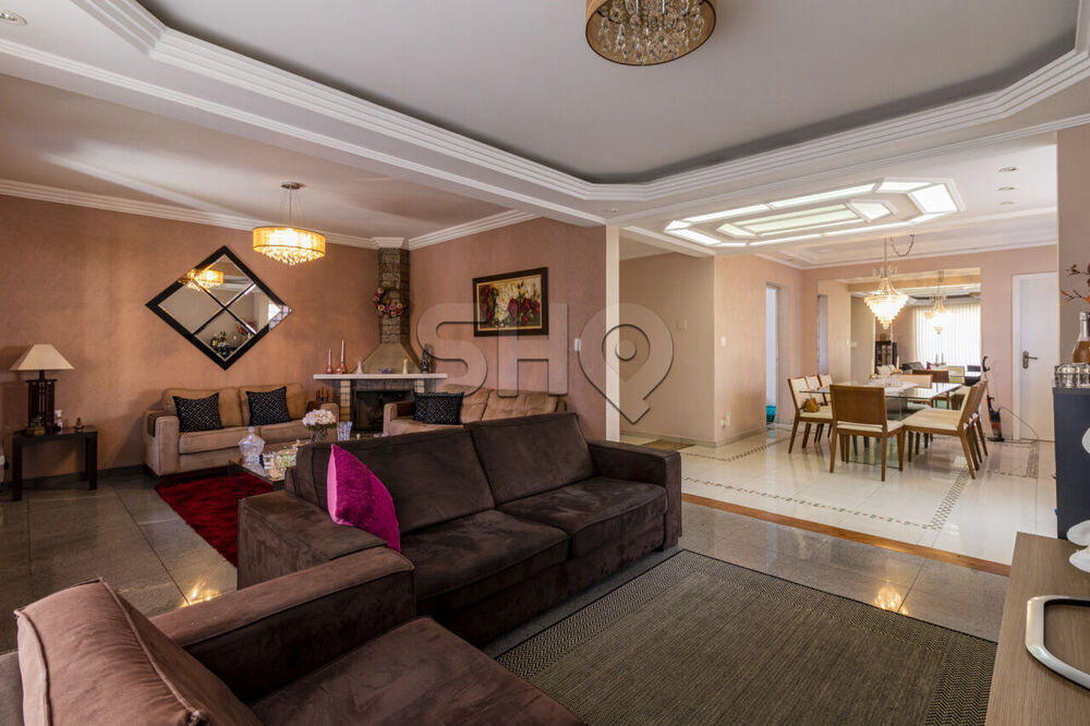 Sobrado, 3 quartos, 377 m² - Foto 1