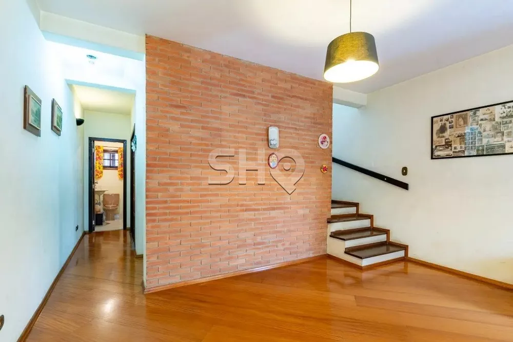 Sobrado à venda com 3 quartos, 191m² - Foto 1