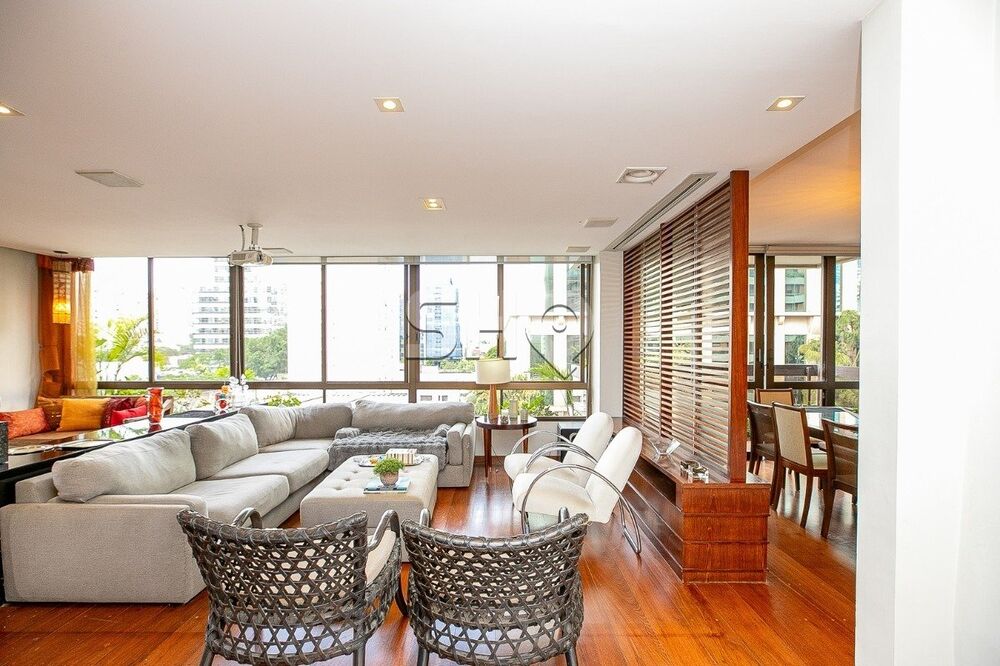 Apartamento à venda e aluguel com 3 quartos, 225m² - Foto 4