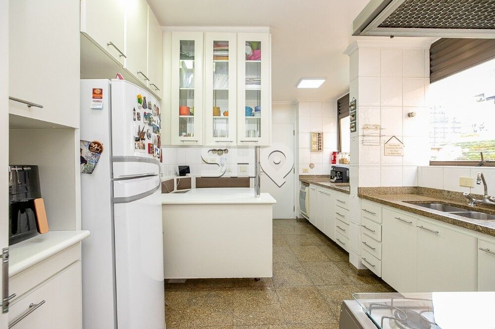 Apartamento à venda e aluguel com 3 quartos, 225m² - Foto 15