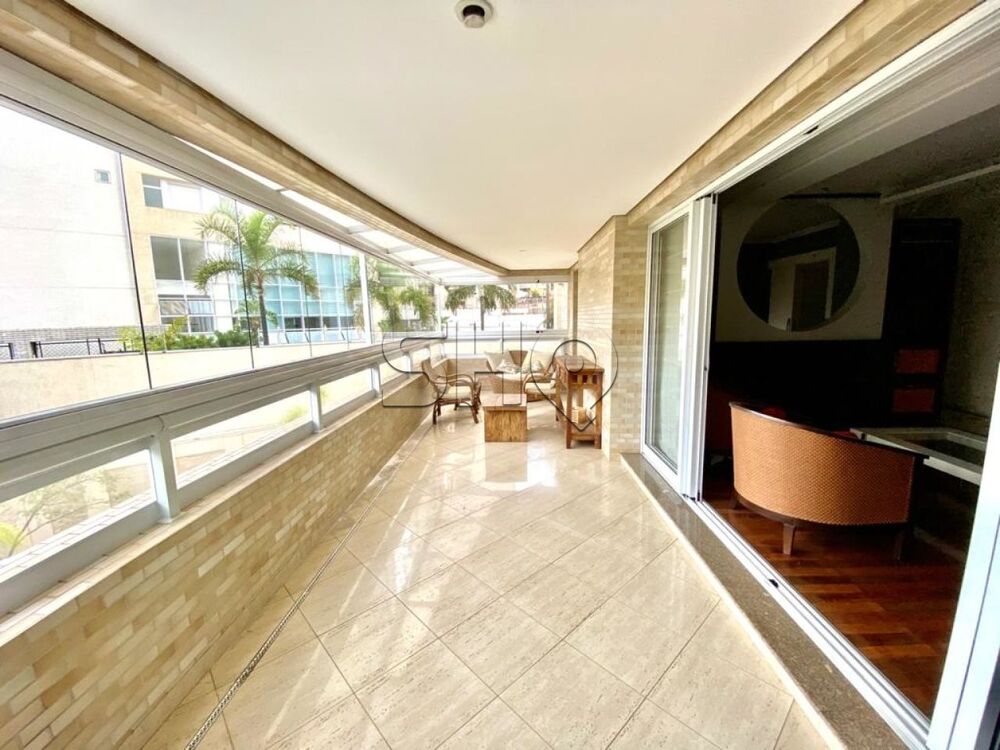Apartamento à venda com 3 quartos, 165m² - Foto 4