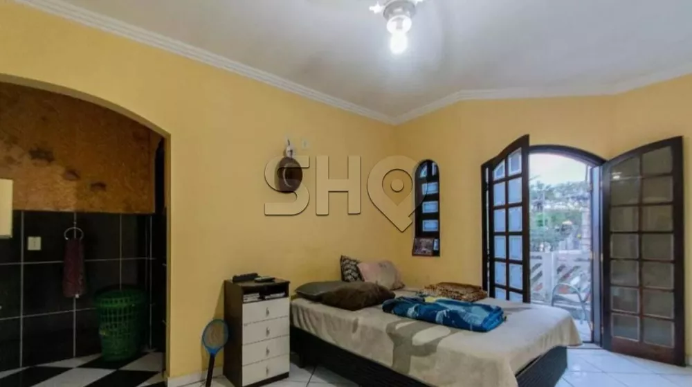 Sobrado à venda com 3 quartos, 276m² - Foto 1